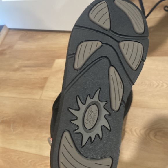 Women’s UGG Joplin 5544 Suede Black Studded Boots. Size 10. NWOT. No box - Picture 4 of 12